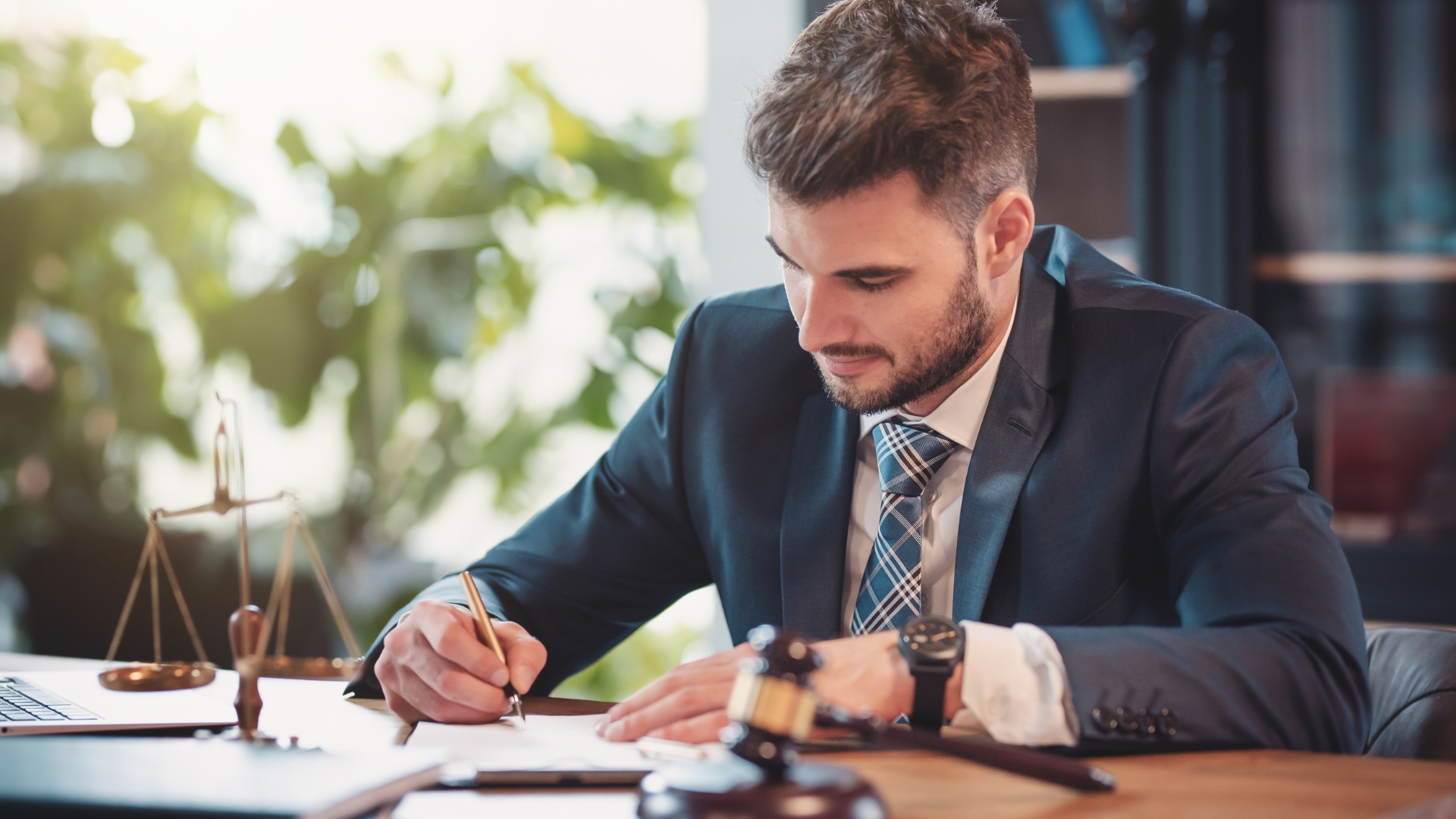 Call Justice On Demand and Speak With a Phoenix Truck Accident Attorney