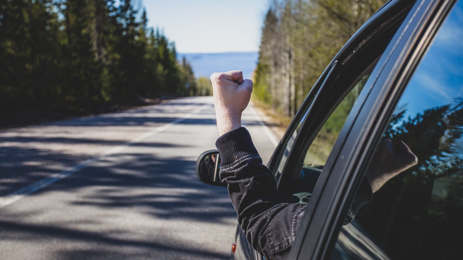 How a Road Rage Motorcycle Accident Lawyer in Phoenix Investigates Aggressive Drivers image