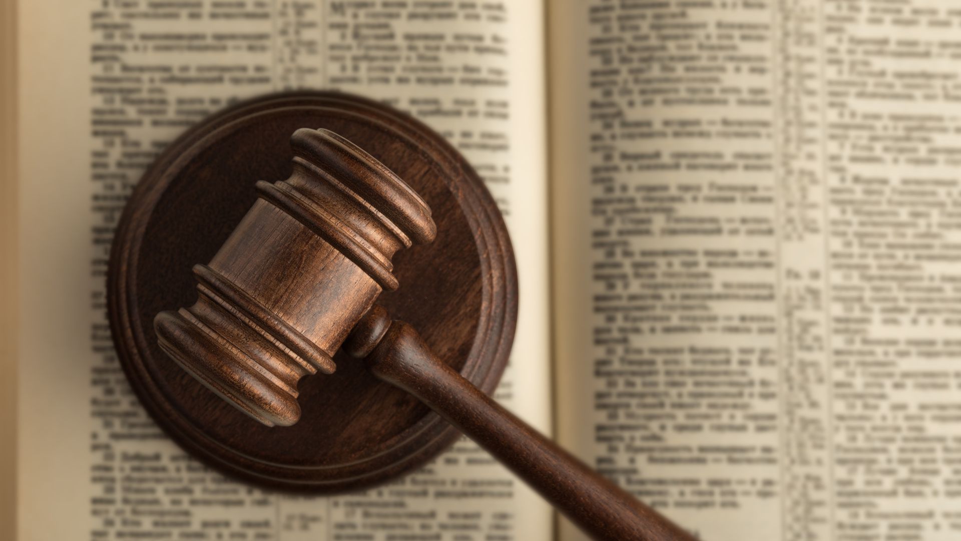 How a Surprise Personal Injury Attorney Investigates Serious Injury Claims image