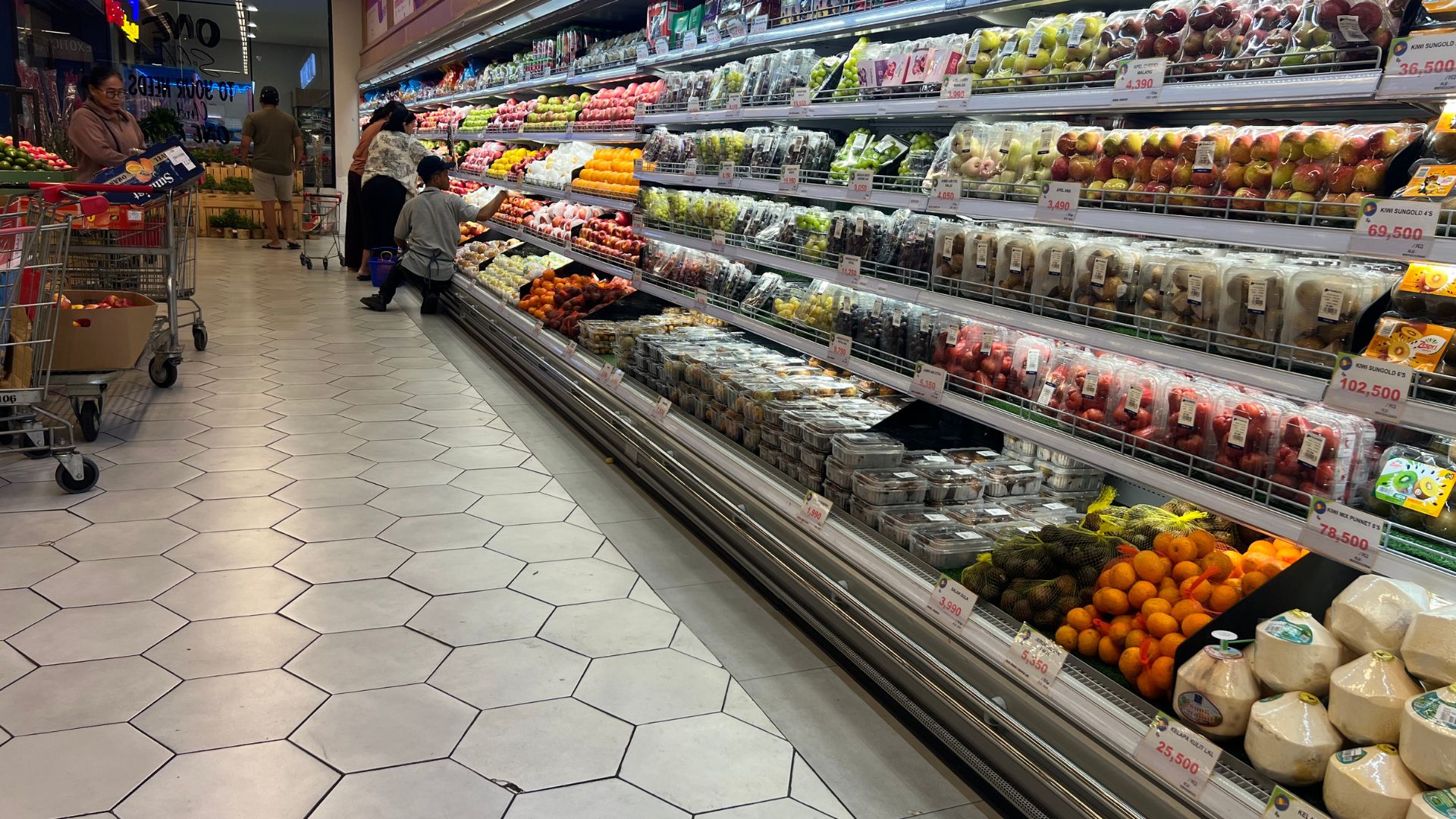 What Evidence Helps Prove a Grocery Store Slip and Fall in Phoenix image