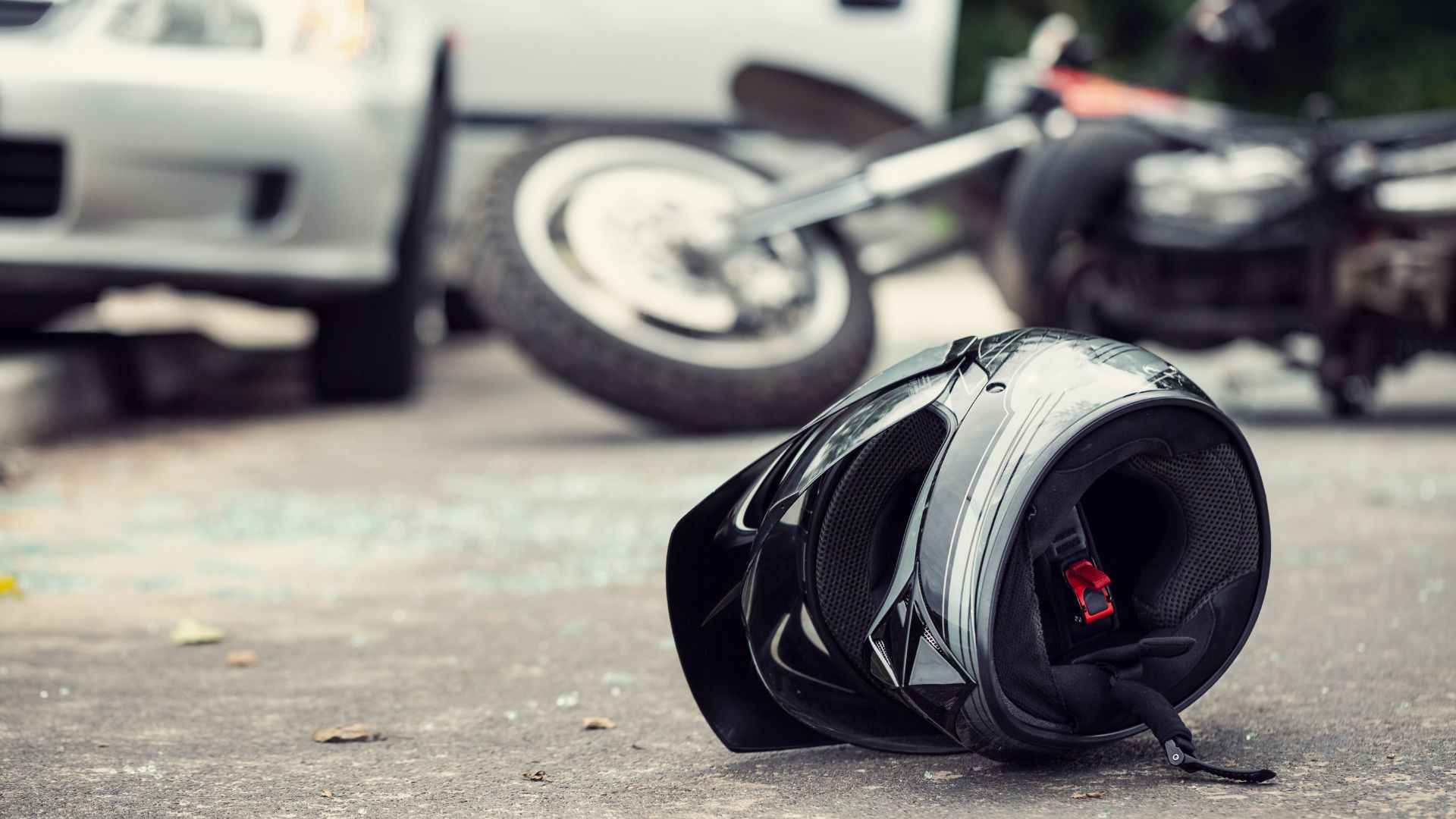 Why Drivers Misjudge Motorcycles Before Queen Creek Collisions in Arizona