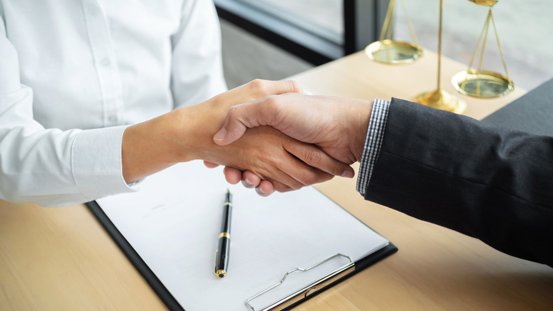 Why Glendale Truck Accident Victims Choose Justice On Demand for Their Crash Claims in Arizona
