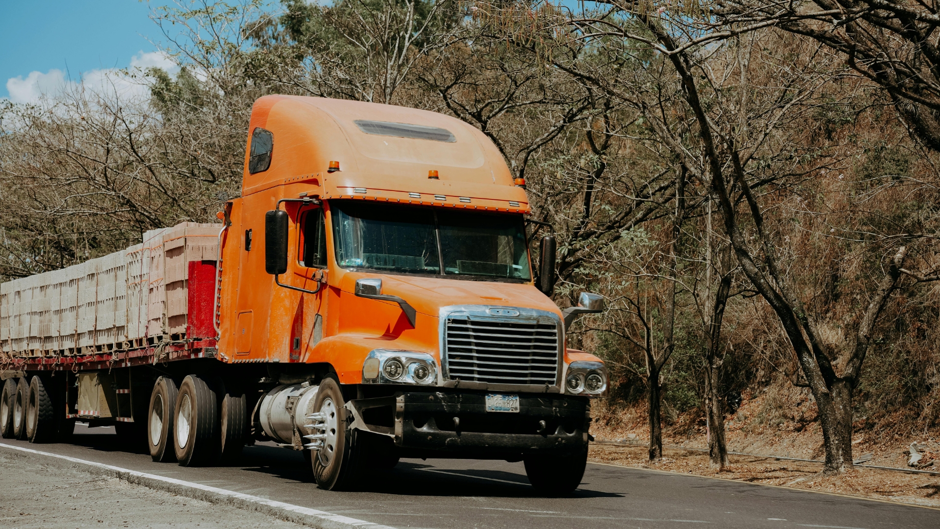 Why You Need a Phoenix Truck Accident Attorney After a Serious Commercial Crash